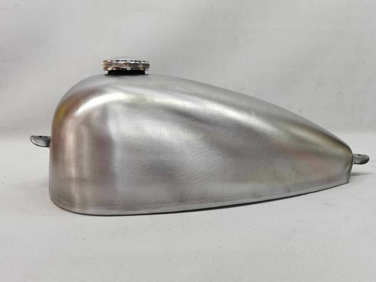 ナロータンク ナロースポーツスタータンク ロートンネル｜ハーレーパーツの