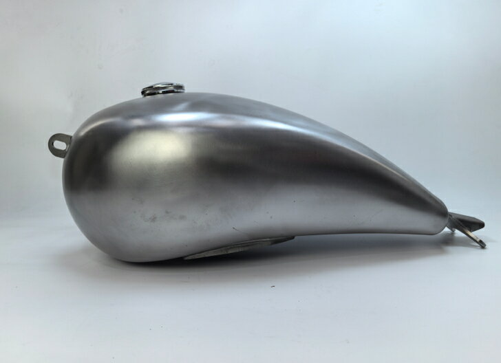 T-186　 ソフテイル　SOFTAIL　ストレッチタンク　ブレイクアウト ファットボーイ ミルウォーキーエイト　タンク製作工房