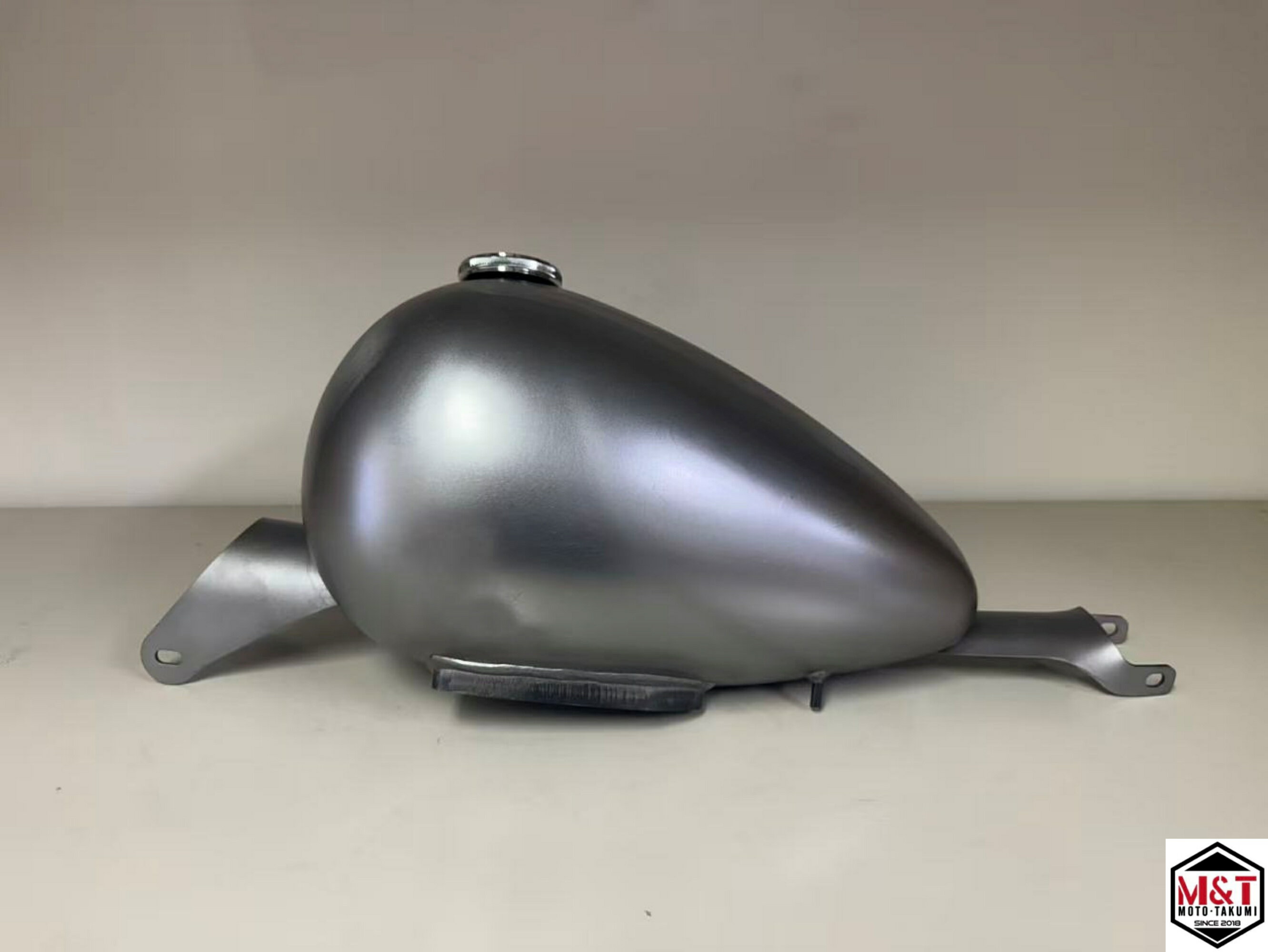 T-15 スポーツスター　ハーレー　sportster用　　2006-2022年用　インジェクション仕様 エッグタンク　..