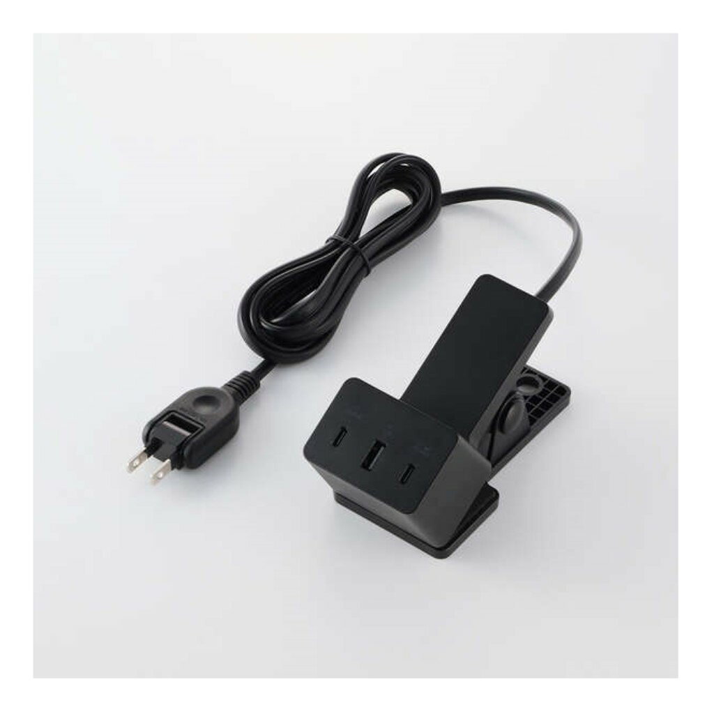 配送区分：SSサイズEL11AMK【新品/取寄品/代引不可】AC充電器/クリップ型/USB PD/67W/USB-Cx2/USB-Ax1/ACケーブル一体/2m/ブラック MPA-AC11867BK※ご注文手続き後、当店より発送予定日または取寄商品の在庫有無・納期を記載したご注文確認メールをお送りいたしますので必ずご確認をお願い致します。 こちらの商品はお取り寄せの商品となり、通常、土日祝を除く7営業日前後での発送となります。（詳細納期はご注文後にメールにてご案内致します。） ※発注手配の可否をメールにてご確認させて頂く場合がございます。必ず当店からご案内するメールをご確認ください。 ※商品の手配ができない場合や、発注手配可否の確認が取れない場合には誠に申し訳ございませんがキャンセルとさせていただきます。 ※直送の場合別途送料が掛かる場合がございます ※キャンペーン期間特価の場合ご注文金額が変更となる可能性がございます。 ※メーカーや弊社取引先へ申請書のご記入・提出をお願いする場合がございます。机などに挟んで使用できる、クリップ機構を備えたAC充電器です。・商品詳細 : ■机などに挟んで使えるクリップ機構を搭載した、USB Type-CポートとUSB-Aポート付きのAC充電器です。■対応機種：各USB Type-CポートからUSB Power Delivery 67WおよびPPS 49.5W、またはUSB-Aポートから12Wの規格内で充電可能なノートパソコン、スマートフォンなどの機器。2ポート以上同時接続時、合計最大65Wまでの出力で充電・給電可能な機器とその組み合わせ。■コネクター形状：USB Type-Cポートx2、USB-Aポートx1■定格入力電圧：AC100〜240V、50/60Hz■定格入力電流：1.8A■定格出力電力：USB Type-C1/C2ポート：最大67W、USB-A1ポート：最大12W[2ポート同時接続時]：C1+C2ポート：合計最大65W、C1ポート最大20W、C2ポート最大45W、C1+A1ポート：合計最大20W、C1ポート最大10W、A1ポート最大10W、C2+A1ポート：合計最大57W、C1ポート最大45W、A1ポート最大12W[3ポート同時接続時]：合計最大65W、C1ポート最大10W、C2ポート最大45W、A1ポート最大10W■外形寸法：約W60xD13xH70mm※本体のみ、ケーブルと突起部を除く■重量：約320g■カラー：ブラック■使用温度：0℃〜35℃■法令：◇PSE 特定電気用品■保証期間：1年間■使用可能地域：日本■ACコード長：約2m