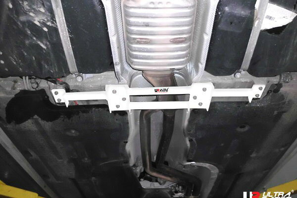 Ultra Racing ミドルメンバーブレースBMW 7シリーズ F02 YA30用 (ML4-1865)【補強パーツ】【自動車パーツ】ウルトラレーシング Middle Member Braces