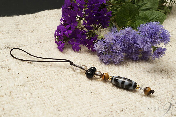 【勝負運ストラップ -四線虎牙天珠-】【メール便可】四線虎牙天珠 ストラップ 天珠 勝負運 仕事運 金運 ギャンブル運 タイガーアイ 天然石 パワーストーン お...