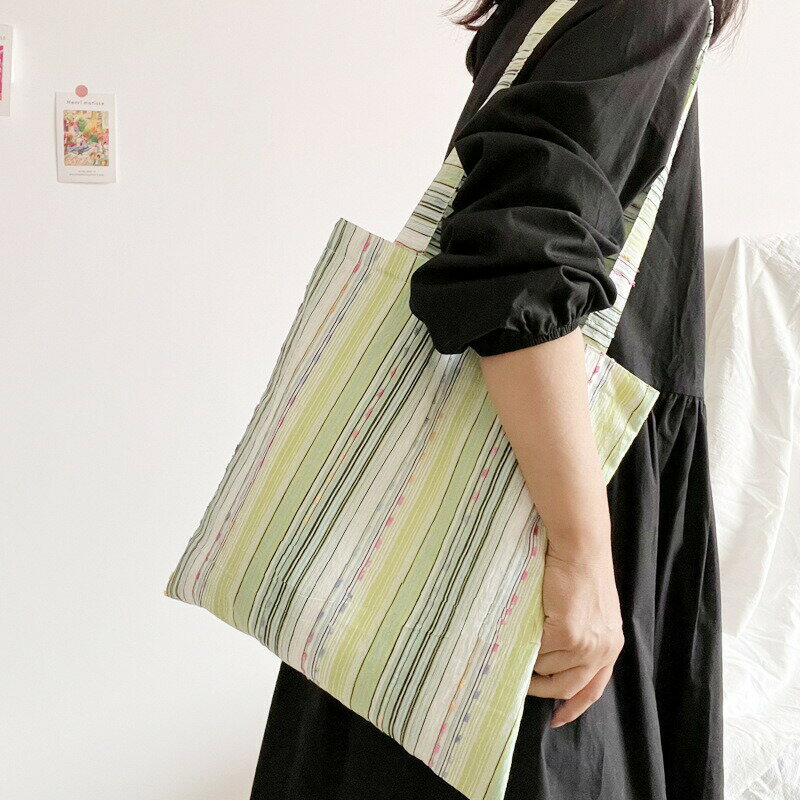 漢服 コスチューム レディース ファッション おしゃれ ステージ 撮影 舞台衣装 コスプレ ロングケープ チャイナ風 明朝 秋冬 赤 レトロ 衣装 厚手 新年 ショール コート