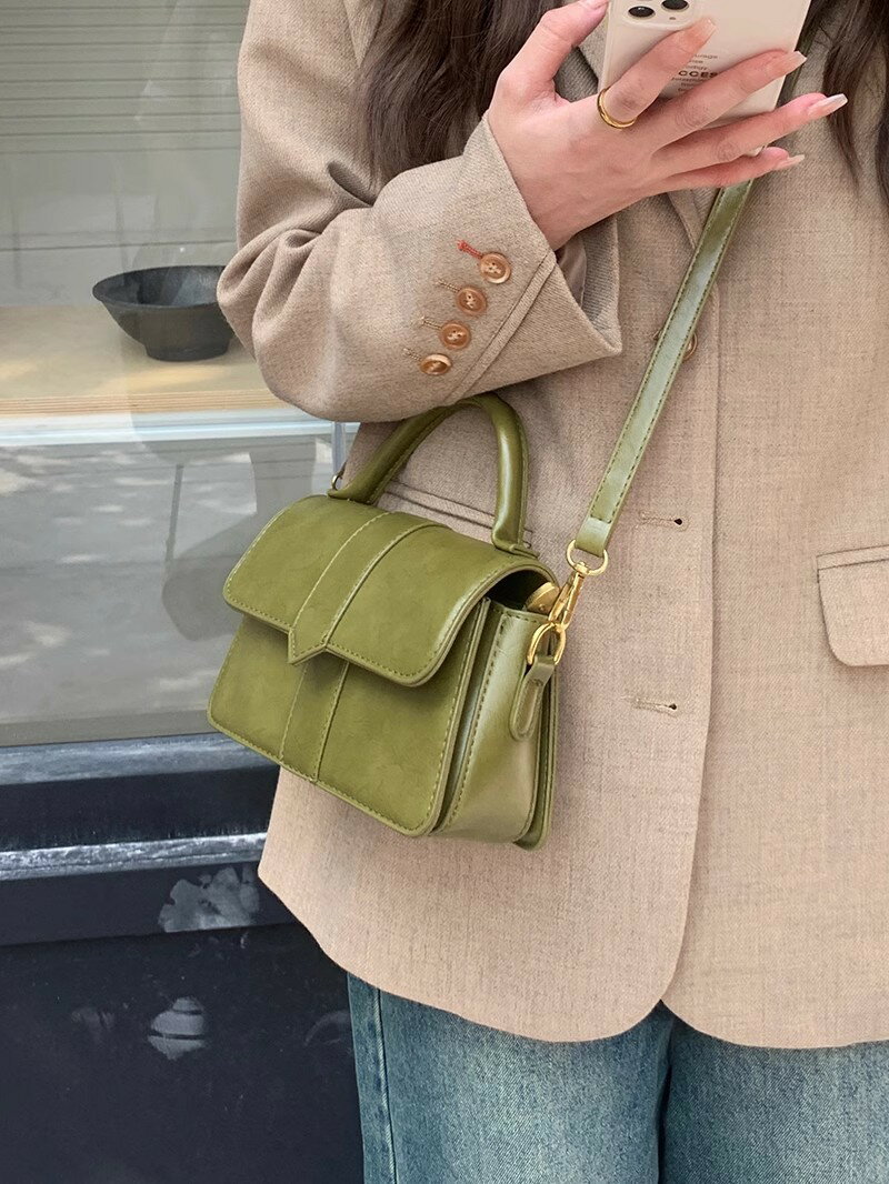 ショルダーバッグ　デザイン　韓国ファッション　レディース　秋冬 (T)