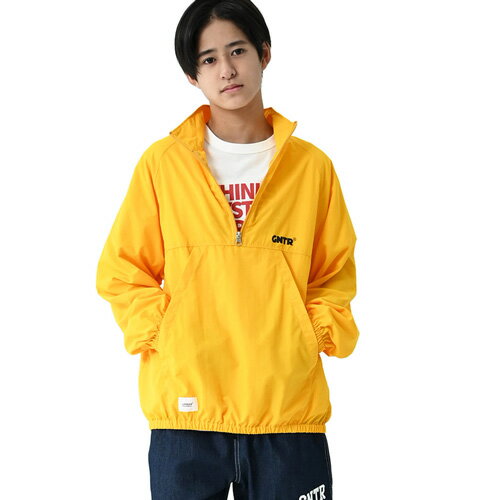 メーカー希望小売価格はメーカー商品タグに基づいて掲載しています レイヤードが楽しいアノラック フロントのファスナーはぴったり閉めても、開けてインナーを見せても◎ おおきなカンガルーポケット付き。 小雨程度ならしのげる生地感です。アウトドアにもぴったり。 ブランド / GENERATOR ジェネレーター アイテム / ナイロンアノラック スプリングアウター 春 サイズ /　M(110cm-120cm)　/　L(130cm-140cm)/　XL(150cm-160cm)　/ F(160cm-170cm) 対象 / キッズ ジュニア 男の子 女の子 男女兼用 レディース 大人 カラー / イエロー キイロ / ブラック 黒色 生産国　中国 素材　ナイロンタフタ 品質　本体 : ナイロン 100％ サイズ 身幅 (cm) 着丈 (cm) ゆき丈 (cm) M(110-120) 44 48 56 L(130-140) 48 54 66 XL(150-160) 53 62 76.5 F(160-170) 58 70 82 実寸は商品により多少の誤差がございます。 予めご了承お願い致します。 こちらの商品はSALE商品の為、返品・交換を承るこ事が出来ません。 あらかじめご了承お願い致します。