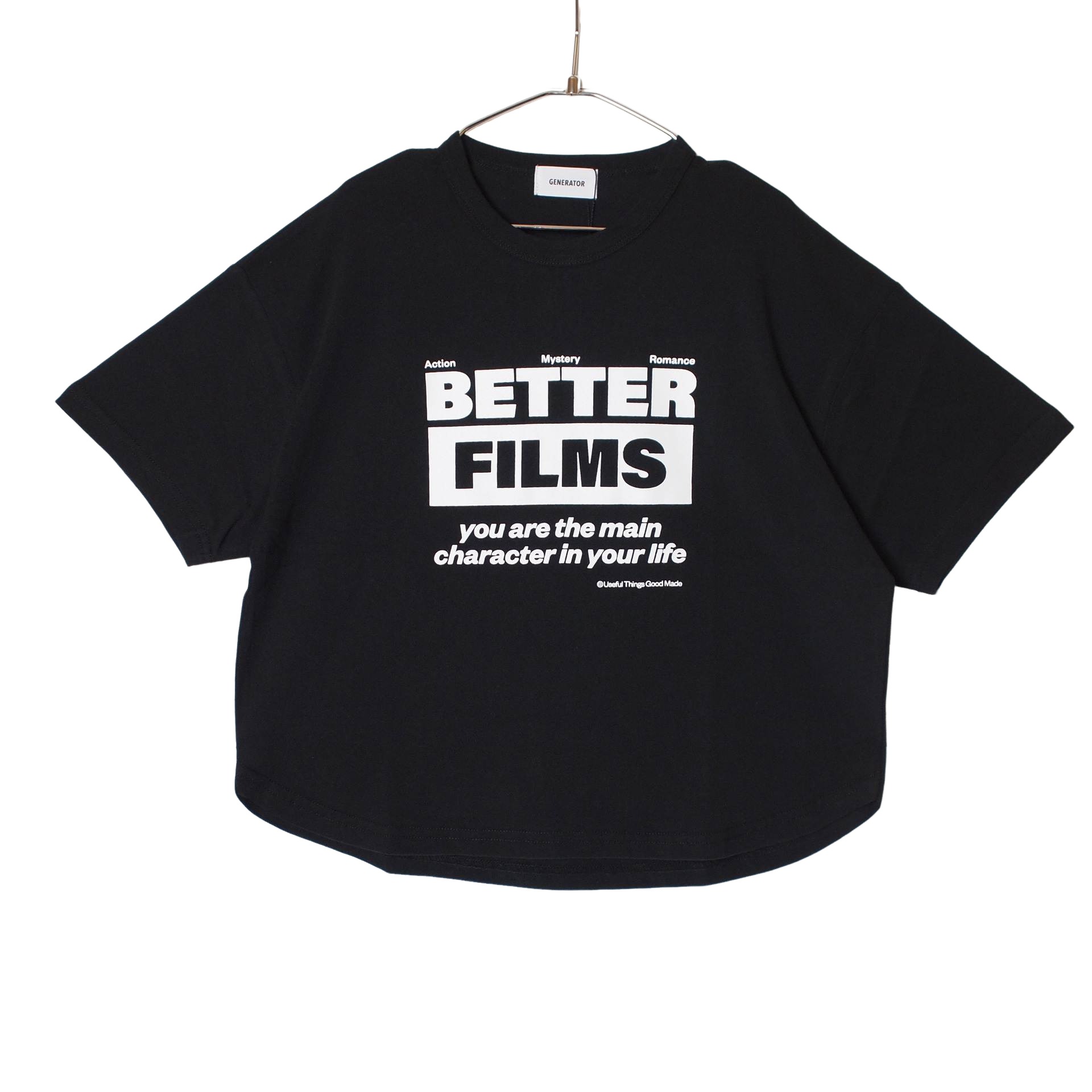 メーカー希望小売価格はメーカー商品タグに基づいて掲載しています 夏にマストなロゴTシャツ。 1枚で着用してもサマになるように計算されたシルエット。 柔らかい綿100％の天竺生地を使用しています。 裾がラウンドされたデザインで、インナーのチラ見せも。 透け感：無し 伸縮性：あり 裏地：無し ポケット：無し 素材：20/-OE天竺 本体：綿100% リブ部分：綿95%　ポリウレタン5% 原産国 中国 L(130-140cm)　身幅48cm 着丈54cm 肩幅46cm 袖丈15.5cm XL(150-160cm)　身幅53cm 着丈62.5cm 肩幅51cm 袖丈17.5cm F(160-170cm)　身幅58cm 着丈70.5cm 肩幅56cm 袖丈19.5cm ※実寸は商品により多少の誤差が生じますのでよろしくお願いいたします。 L(130cm-140cm)/XL(150cm-160cm)/F(160-170cm) 半袖Tシャツ キッズ ジュニア kids 子供服 男女兼用