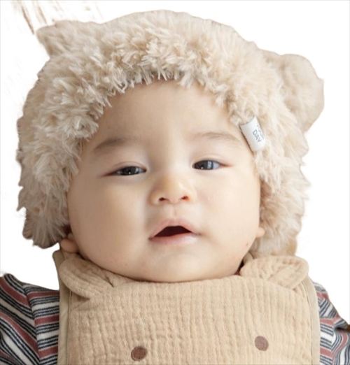 メーカー希望小売価格はメーカー商品タグに基づいて掲載しています どうしてベビーとくまさんの組み合わせってこんなにかわいいのでしょう、っていつも思います。 毛足の長いふわふわの糸が気持ちいいニット帽。 立体的なくま耳がついていて、かぶるとまるでくまさんのぬいぐるみみたいに周りの大人を笑顔にする魔法がかかります！ ポリエステル100% 原産国：中国 S(48cm-50cm) 帽子　CAP　ベビーキャップ 子供服 子ども服 ベビー服 baby ユニセックス 男女兼用 男の子　女の子