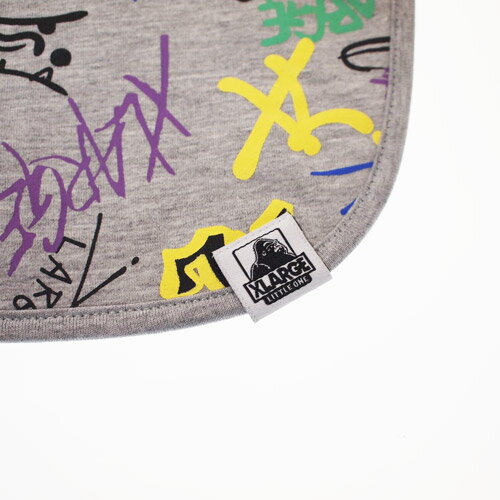 エクストララージ キッズ XLARGE KIDS グラフィティ総柄スタイ グレー メール便OK FREE(巾約19cm×スタイ部分の丈約13cm) X-LARGE KIDS ベビー服 ビブ よだれかけ 3