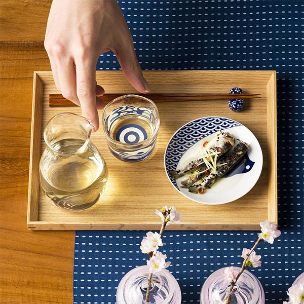 【取寄品】 利き猪口馴染みグラス利き酒 おちょこ お猪口 ガラス製 お酒 日本酒 可愛い かわいい ぐい呑み ぐい飲み ぐいのみ 冷酒 酒器 和食器 盃 杯 晩酌 家飲み 一人飲み ひとり飲み 一人呑み 蛇の目模様 ギフト お祝い プレゼント 父の日 敬老の日 贈り物 日本製