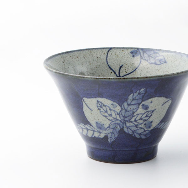 【取寄品】 波佐見焼 568碗 桃絵お茶碗 ご飯茶碗 お茶わん 飯碗 大きめ 五郎八茶碗 雑器碗 豚汁 汁物 煮物碗 小鉢 煮物鉢 万能 デザートカップ おしゃれ かわいい 可愛い 和風 和食器 普段使い ギフト お祝い プレゼント 結婚祝い 母の日 陶器 日本製