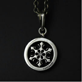 (クリスマスアクセサリー)(オーダー品)(FUNKOUTS/cooldust)　雪の結晶ペンダント　/symbolic snow(蝶々/バタフライ/ちょう/アクセサリー）【楽ギフ_包装】