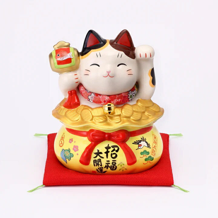 樂天商城 - 招福大開運 宝 招き猫 ちりめん首輪付 まねきねこ 招き猫 置物 招き猫 かわいい 招き猫 開店祝い 招き猫 薬師窯 招き猫 右手 プレゼント 男性 開店 祝い プレゼント おしゃれ カフェ 開店祝い プレゼント 新築祝い プレゼント 友人 プレゼント 友人 引っ越し祝い