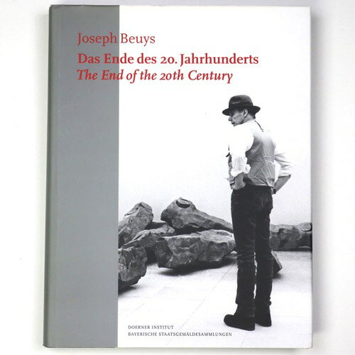 (ヨーゼフ・ボイス / Joseph Beuys)Joseph Beuys : Das Ende Des 20. Jahrhunderts/The End of the 20th Centuryauther: ヨーゼフ・ボイスPublished: Schirmer/Mosel2007Notes: サイズ: 305mm ページ数: 394p コンディション：《C: やや傷み、キズ、スレ、汚れあり。まずまずの状態。》 少ヤケ、カバーに少破れあり。 画集・作品集 この商品は送料無料でお送りいたします！ID:83702管:LG-BB2石川県金沢市の古書店からの出品です。古書の買取につきましてもお気軽にご相談ください【石川県古書籍商組合加盟店】。※ 注意事項：モニターの発色の具合によって実際のものと色が異なる場合がございます。