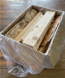 薪 + 天然着火剤付き【5kg】マキ まき 針葉樹 北海道産 キャンプ アウトドア 焚火 焚き火 たき火 BBQ バーベキュー ソロキャンプ 蝦夷松 椴松 エゾマツ トドマツ 落葉松 唐松 カラマツ シタッ 白樺樹皮 超燃えます