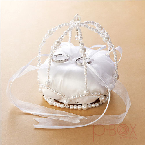 楽天オリジナルギフト P-BOX結婚式 演出アイテム｜クラウンリングピロー｜完成品 結婚式 記念品 ウエディング 結婚指輪 パールビーズ 純白 ギフト リングピロー