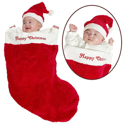 海外などで見かけるクリスマス近くに生まれたお子さんをお祝いするのにピッタリな、ちょっぴりユニークなソックス。もちろんプレゼントを入れたりなんていうサプライズにも。ふわもこ素材が気持ちいい。決してお子さんを入れたままにしないでね。写真撮影でのご使用を。【セット内容】帽子、靴下【素材】ポリエステル100％【洗濯表示】洗濯不可、塩素系漂白剤による漂白不可、アイロン不可、ドライクリーニング不可【商品サイズ】袋入りパッケージ無(W250×H300×D70mm)【総重量】180g【対応サイズ】新生児〜6ヵ月位目安、身長 50〜60cm【メイン部分の長さ(着丈等)】58cm　　【開き】-【モデル身長】58cm【モデル着用サイズ】-【バスト実寸】-【ウエスト実寸】-【ヒップ実寸】-【肩幅実寸】-【袖丈実寸】-【股下実寸】-【モデル名】-【その他のパーツ情報】頭囲46cm【裏地の有無】無し【商品についての注意事項】装飾部分の引っ掛かりや巻き込みに十分ご注意ください。保護者同伴でのご使用をお願い致します。装飾パーツを口に入れることの無いようご注意ください。就寝時のご使用はお止めください。※生産時期やロット、デザインによって、多少サイズ・色・柄が異なる場合があります。摩擦や水濡れにより色移りする恐れがありますのでご注意ください。商品画像は可能な限り実物の色に近づくよう調整しておりますが、お使いのモニター設定、お部屋の照明等により実際の商品と色味が異なって見える場合がございます。又、同じ商品の画像でも、撮影環境によって画像の色に差異が生じる場合がございます。【必ずご確認ください！】※ビニール開封後の商品は、不良品の場合を除き、返品・交換ができません。商品到着後に必ず、すぐにご確認ください。不良品の場合は1週間以内にご連絡いただかないとご対応ができなくなります。（ご不明な点は、お気軽にお問い合わせ下さい）※商品のデザインは、多少変更される場合があります。掲載写真の色は、実際の商品と多少異なって見える場合があります。【ご注意】弊社は楽天市場内で複数店舗運営しております。弊社運営の店舗で同じ商品をご購入の場合は、在庫が不足する場合があります。