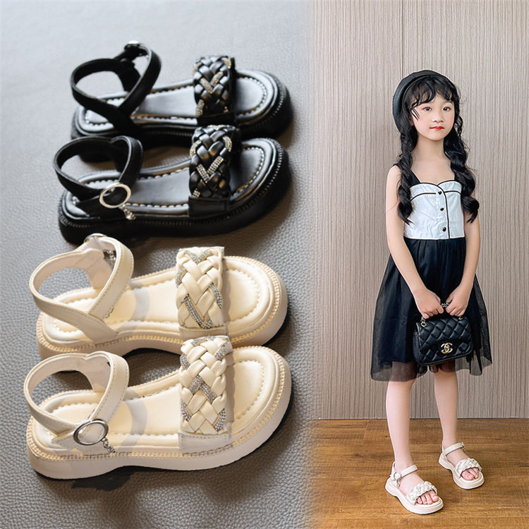 キッズ サンダル 女の�