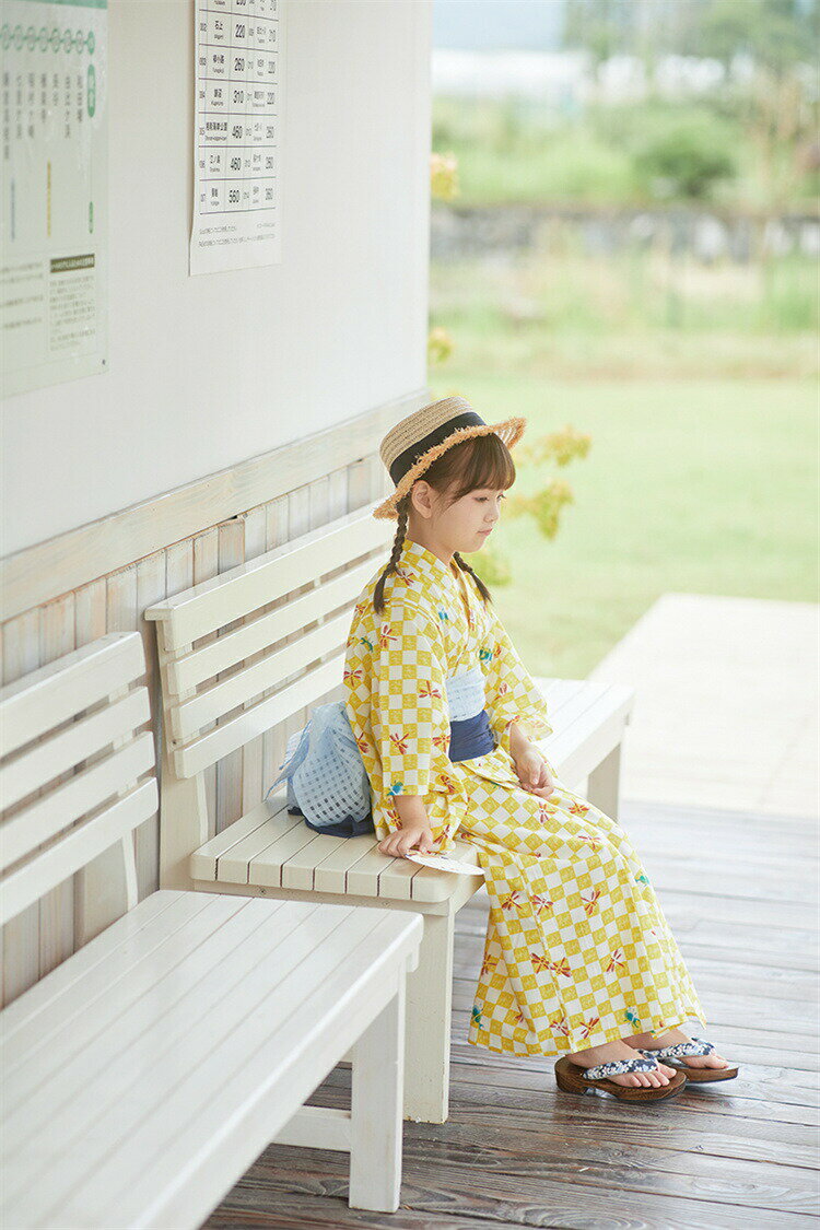 浴衣 女の子トンボ柄 子供用 綿 キッズ 浴衣 オシャレ 着物 ゆかた チェック柄 イエロー 女児 七五三 ガールズ 華やか 花火大会 櫻 夏祭りおしゃれ 可愛い お出かけ 娘 お盆休み 夏休み 簡単 着れる 文化祭 記念撮影 90〜150