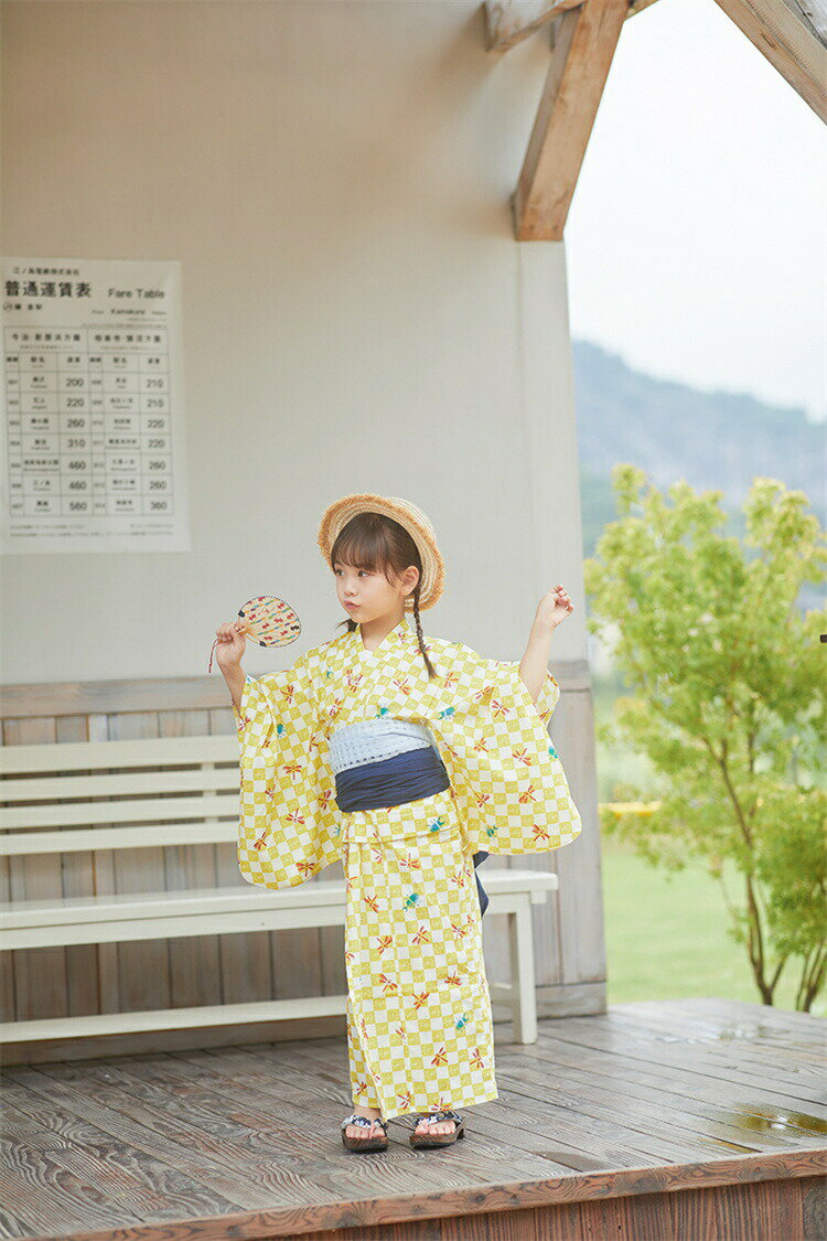 浴衣 女の子トンボ柄 子供用 綿 キッズ 浴衣 オシャレ 着物 ゆかた チェック柄 イエロー 女児 七五三 ガールズ 華やか 花火大会 櫻 夏祭りおしゃれ 可愛い お出かけ 娘 お盆休み 夏休み 簡単 着れる 文化祭 記念撮影 90〜150