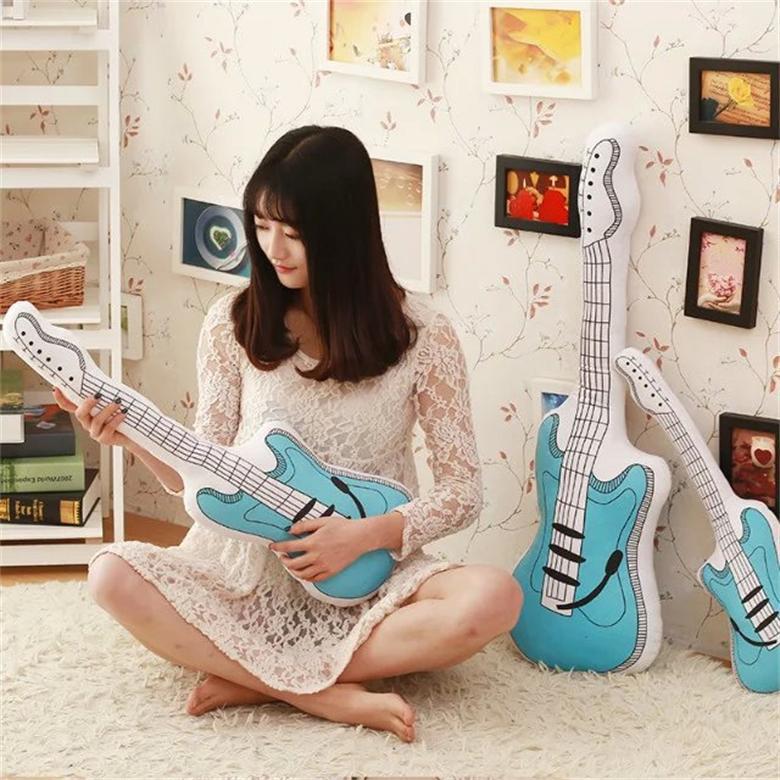 送料無料 60cm ぬいぐるみ 全2カラー ギター guitar 長いぬいぐるみ 抱き枕 クッション インテリア 動物 可愛い かわいい 彼女に ふわふわで癒される 柔らか 心地いい プレゼント ギフト 楽天海外通販