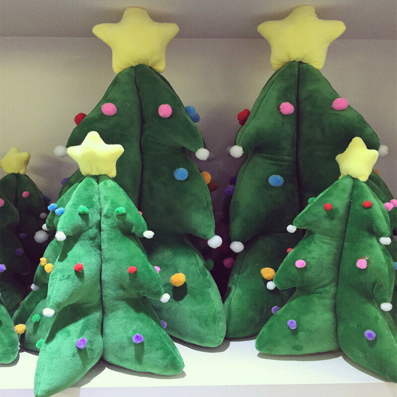 Rakuten - 送料無料 80cm ぬいぐるみ クリスマスツリー クリスマス Xmas 聖誕祭 抱き枕 インテリア 子供 おもちゃ クリスマス 可愛い かわいい 彼女に ふわふわで癒される 柔らか 心地いい プレゼント ギフト 出産祝い お祝い 贈り物 ラッピング 楽天海外通販