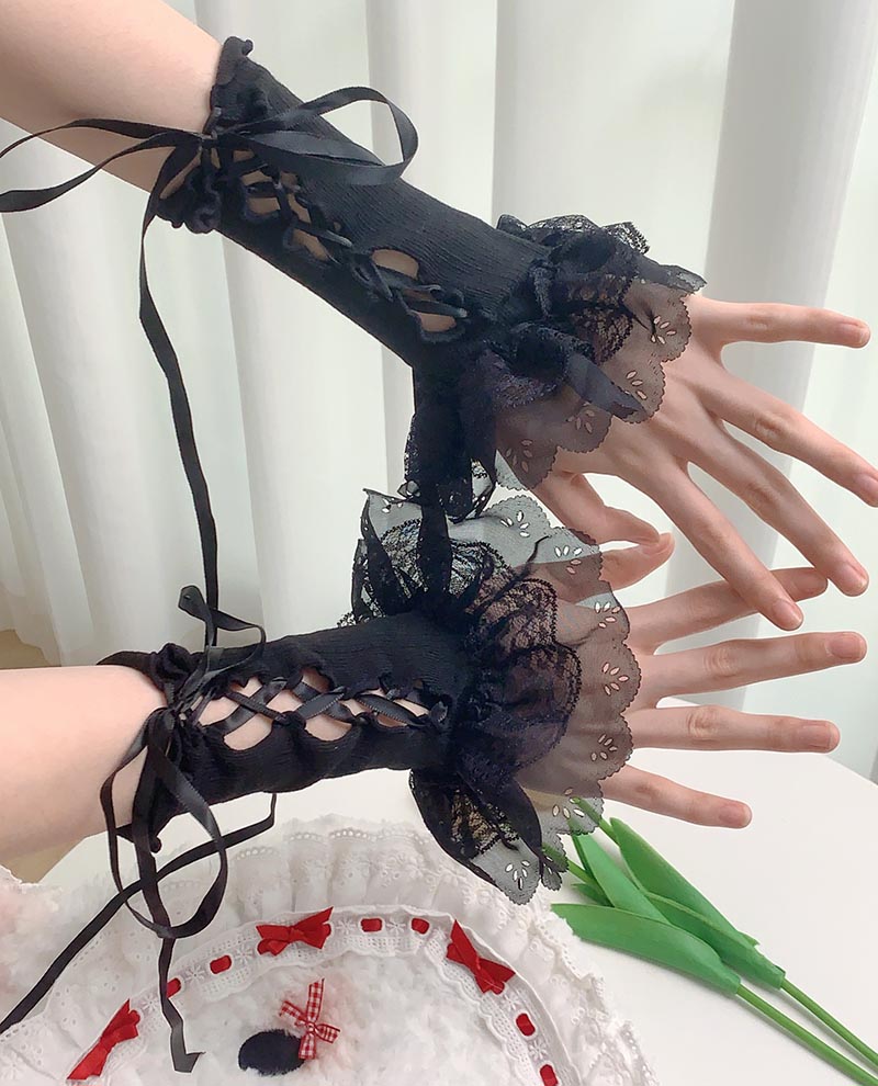 送料無料 リブ編み上げ アームグローブ レース付きショートグローブ ロリータ アームカバー アームウォーマー 手袋 フィンガーレスグローブ 付け袖 レースアップ パーティー アームスリーブ ライブ 衣装 衣裳 腕カバー レディース 黒 白 発表会 楽天海外通販