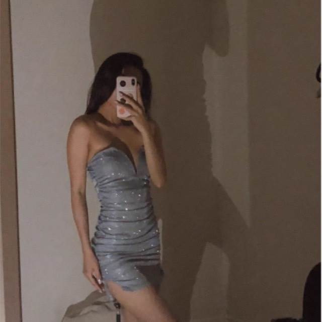 乐天商城 - キラキラ ワンピース ミニワンピース タイトワンピース 袖なし ミニ丈 かわいい 大人可愛い きれいめ シンプル 上品 おしゃれ かっこいい レトロ ラフ こなれ感 個性的 主役級 存在感 抜け感 無地 キュート ガーリー セクシー クール ナチュラル ベーシック レディース