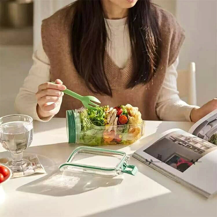 P-NEEDSの垂直層設計 サラダポッド容器 側開き式 取り外し可能な蓋 調味料容器付き サラダジャー サラダジャー 家庭用 屋外 旅行 パーティー ランチ用｜アングル2