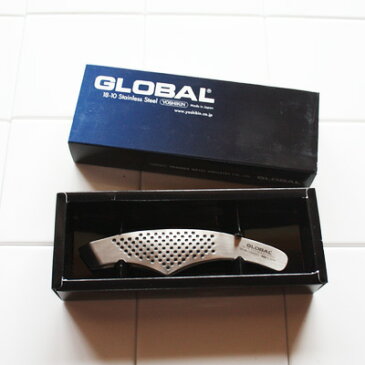 GLOBAL ( グローバル ) オールステンレス GS-29 骨抜き 14,5cm ( 魚の骨抜き、温野菜の皮むき ) .