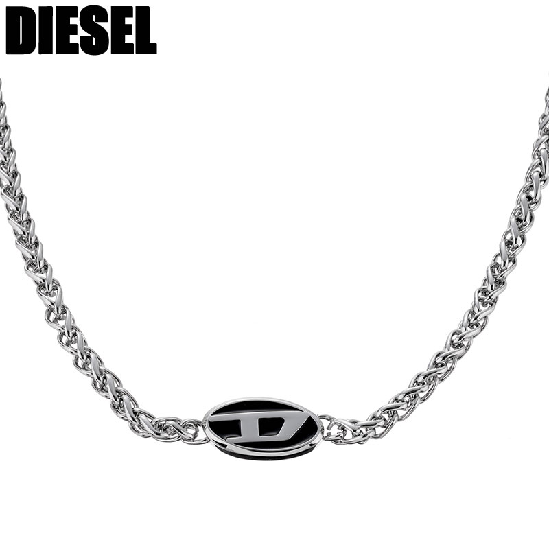 ディーゼル[DIESELDX1470040]イタリアの老舗カジュアルブランド「DIESEL」創業の1978年以来、世界中の若者たちから熱い支持を受けるディーゼル。カジュアルなアイテムを中心としたラインナップで、常にストリートカルチャーを意識する姿勢がファッションアイテムとしての存在感をバッチリアピールする世界的人気ブランドです。型番DX1470040商品情報長さ調節可能素材長さ：約40cm〜50cm トップ：25mm×12mm チェーン幅：5mmステンレススティールシルバー/ブラック付属品DIESEL純正BOX※SDGs(環境問題)への取り組みの一環として、紙の説明書が付属しないブランドがございます。予めご了承くださいませ。この商品のお問い合わせ番号PPR-item-72586選ばれているキーワード男性 男性用 紳士 紳士用 男子 男子用 男性腕時計 紳士腕時計 メンズ腕時計 メンズウォッチ 仕事 仕事用 ビジネス ビジネス用 社会人 新社会人 誕生日 誕生日プレゼント 記念日 結婚記念日 お祝い 贈り物 プレゼント ギフト 入学祝 入学祝い 卒業祝 卒業祝い 就職祝 就職祝い 成人 成人式 成人祝い 父の日 父の日プレゼント 父の日ギフト クリスマス クリスマスプレゼント クリスマスギフト バレンタイン 恋人 彼氏 夫 旦那 さん パパ 父 お父さん 父さん 父親 息子 孫 甥 甥っ子 おじいちゃん 義父 義父さん お義父さん 友達 ファッション メンズファッション 学生 学生用 学校 学校用 遠足 旅行 修学旅行 かっこいい カッコイイ 大人 大人かっこいい お洒落 おしゃれ オシャレ お出かけ おでかけ デート 10代 20代 30代 40代 50代 60代 70代 80代 メーカー希望小売価格はメーカーサイトに基づいて掲載していますディーゼル[DIESELDX1470040]イタリアの老舗カジュアルブランド「DIESEL」創業の1978年以来、世界中の若者たちから熱い支持を受けるディーゼル。カジュアルなアイテムを中心としたラインナップで、常にストリートカルチャーを意識する姿勢がファッションアイテムとしての存在感をバッチリアピールする世界的人気ブランドです。型番DX1470040商品情報長さ調節可能サイズ・素材・カラー長さ：約40cm〜50cm トップ：25mm×12mm チェーン幅：5mmステンレススティールシルバー/ブラック