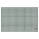 ライオン事務器 カッティングマット 再生PVC製 両面使用 450×300×3mm 灰/黒 CM−4512 1枚