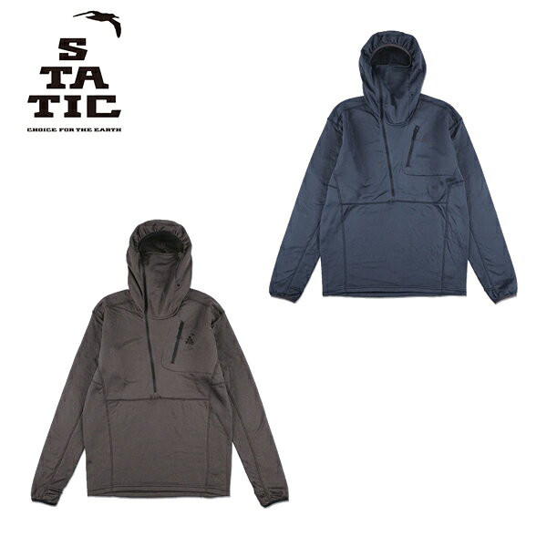 より実践的なデザインに進化したHALF ZIP HOODY STATICブランドローンチ初年度から展開してきた、定番のハーフジップフーディスタイルを待望のアップデート。 フードと衿を高く設定し、首元までしっかりと覆うバラクラバ仕様に進化。厳冬期のフィールドにも対応できる、高い防寒性を備えたフーディに仕上げました。 フリースとして使うOctaCPCP 近年、急速に拡大したアウトドアウェア、アクティブインサレーションカテゴリ。 主に海外ブランドが先行して商品開発を行なっていました。 そんなアクティブインサレーションの中綿素材の1つとしてTEIJIN Octa?CPCP?があり、その軽量性と高い保温力を持つ素材でした。 STATICでは通常ナイロン素材の裏地素材のOcta?CPCP?を1枚地で使う選択をしました。 標高が高く乾燥した気候で開発を行なっているブランドの製品は、Octa?CPCP?をシェル素材でパックしているため重く、保温着として持ち運ぶことの多い日本ではレイヤリングしにくいと考えたからです。 特殊なメッシュ構造のため、一般的に薄手と言われる300g前後のフリースと比べ圧倒的に軽く、重量比の保温性が非常に高く携帯性に優れるのでオールシーズン活躍します。 商品特徴 - 衿が高く設定されたバラクラバフード - 口元衿は邪魔にならない様スナップボタンで止められます - 胸に1ポケット - サムホール付き ケア方法・注意事項 - 柔軟剤、漂白剤は使えません - 手洗いまたは、洗濯ネットに入れておしゃれ着洗いや手洗いモードにて回してください - 乾燥機、ドライクリーニングは不可 - 尖ったものの引っ掛けには弱い生地ですので藪漕ぎ時には注意ください フィット レギュラー 重量 170 g(Mサイズ) 素材 OctaCPCPポリエステル100％(内リサイクルポリエステル53％) 　サイズ 着丈 身幅 裾幅 袖丈 M 74.5 55 49 91 L 76.5 57 51 92.5 - 平置き採寸になります。(単位:cm) - サイズ表記は目安となり、お手元にお届けする商品と表記サイズの間に多少の誤差が生じる場合がございます。 【STATIC　スタティック】【フリース】【Octa】 ※商品内容につきましては、メーカーから予告なく変更される場合がございます。