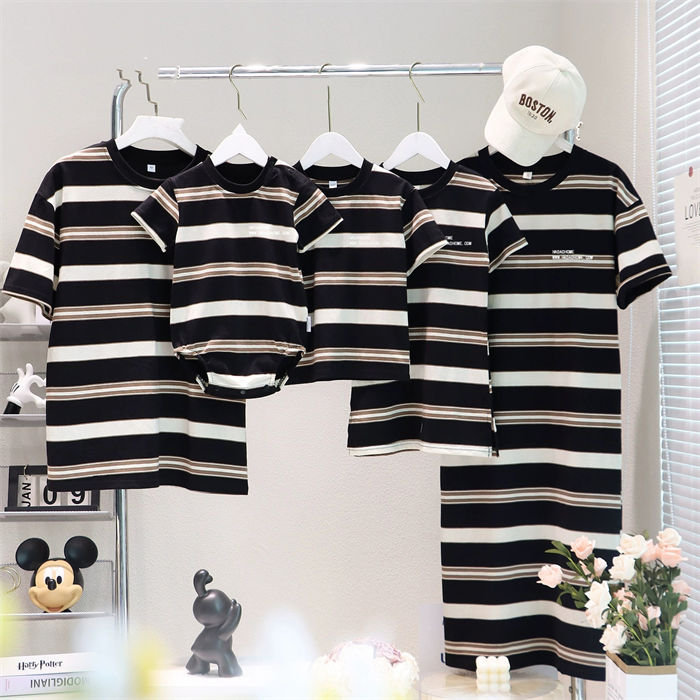 ペアtシャツ 家族おそろい服 ペアルック tシャツ ボーダー柄 赤ちゃん ワンピース 半袖 カップル 親子 親子お揃い 夏服 Tシャツ