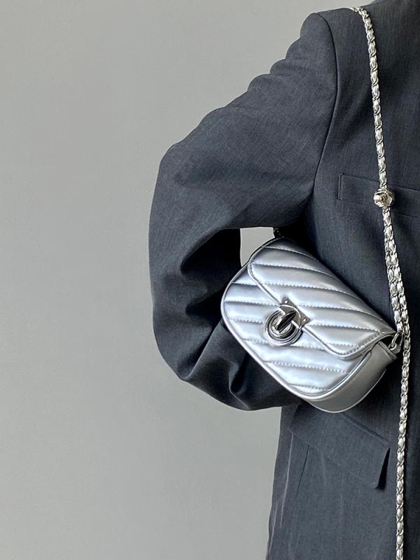 お ニッチ チェーン レディース PUレザー ショルダーバッグ 斜め掛け 鞄 肩掛け シルバー カバン かばん 小さめ スクエアバッグ