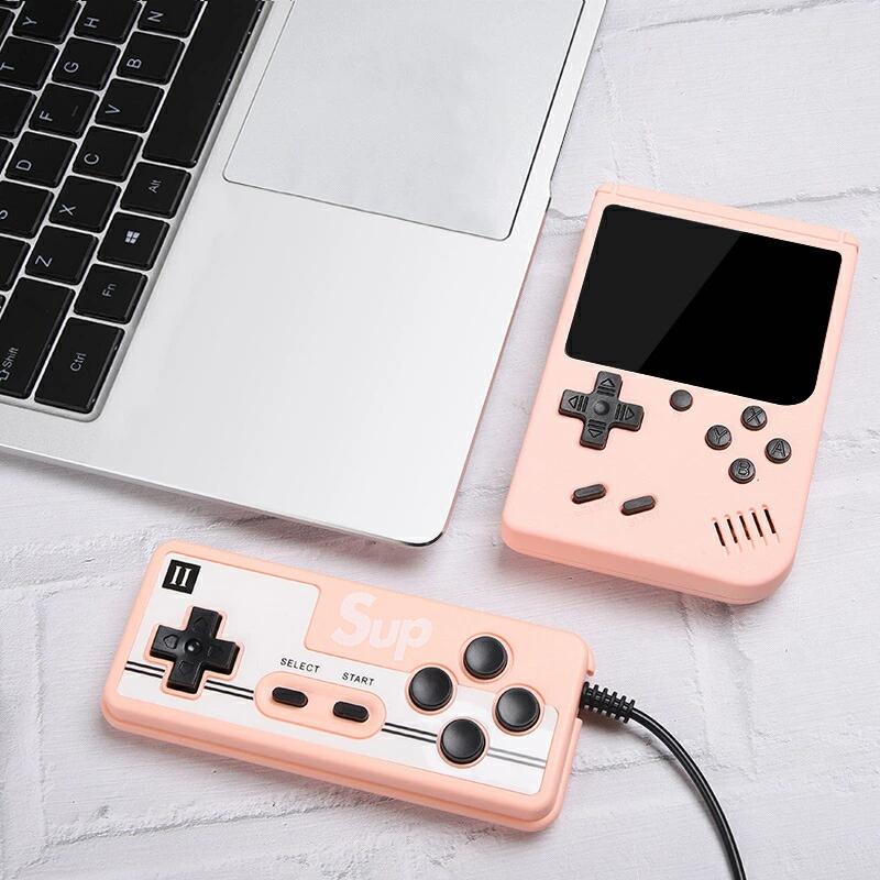 パブロ楽天市場店の携帯ゲーム機 ポータブル 電子手持ち マカロンポケット レトロハンドヘルド 子供用 内蔵500 大人用 レトロ 誕生日 クリスマスプレゼントに適合 贈り物｜アングル2