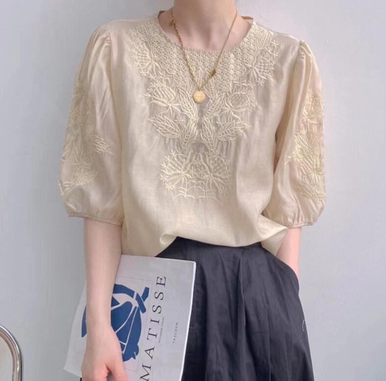 樂天商城 - 『コットン刺繍レースブラウス』[ブラウス レディース 春夏 トップス シャツ 5分袖 白シャツ　スキッパー レース 刺繍 ナチュラル　カジュアル 森ガール きれいめ]
