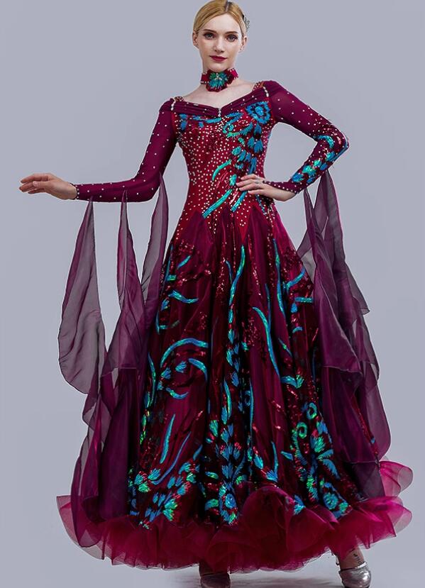 セット内容 ドレス　首飾り ※ご注意：ストーン飾りは手作業より貼り付けのため、粘着性より落ちる場合ございますので、ご了承くださいませ。 素材 ポリエステルなど　 カラー ブラック ワイン赤 サイズ S,M,L,XL,XXL,XXXL 注意事...