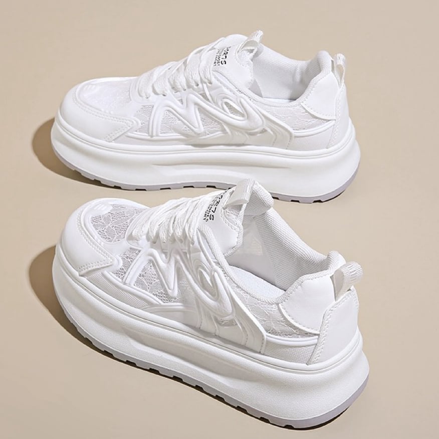 白 厚底スニーカー 仕事 通学 通気性 メッシュ ウォーキン フラットシューズ レディースシューズ 軽量 レディース レースアップ