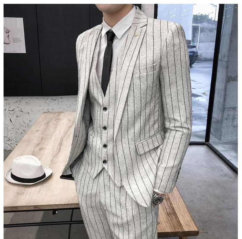 ご来店いただき、誠にありがとうございます。 素材：コットン セット内容：ジャケット＋ベスト＋パンツ 伸縮性：なし 生地厚さ：普通 柔らかさ：普通 透け感：なし 付属品：なし ★カラー：オフホワイト 、ブラック 、グレー、ネイビー ※お客様ご...