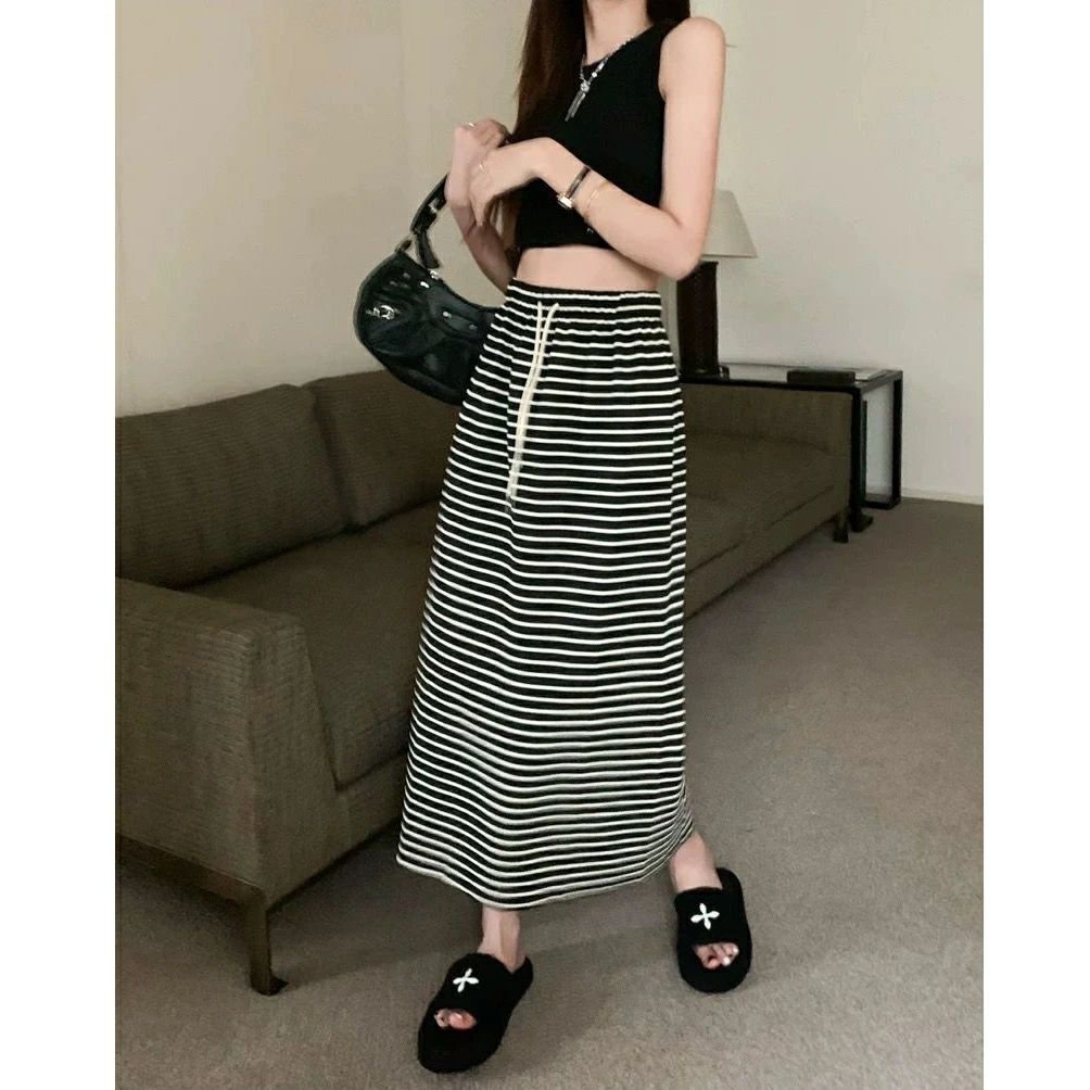 50代 40代 30代 20代 冬 秋 夏 春 ベージュ 黒 ブラック フェミニン 楽ちん ウエストゴム おしゃれ ベーシック シンプル エスト