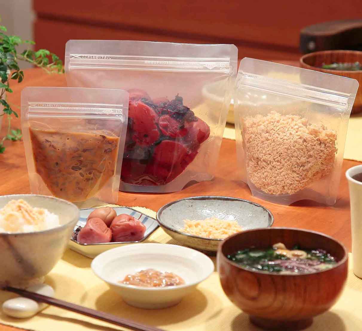 【ケース販売】セイニチ スタンドパック 巾広NYタイプ(FW)　FW-24（1ケース/600枚入）サイズ：チャック上+チャック下×袋巾 (ガゼット巾)mm/32+160×240 (64)