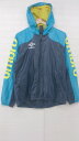 ◇ umbro アンブロ ロゴ プリント 薄手 長袖 パーカー サイズM ブルー マルチ メンズ E 【中古】