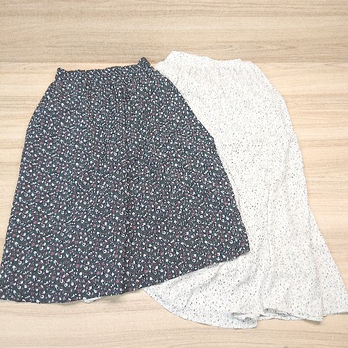 ◇ ◎ 《 earthmusic&ecology まとめ売り2点セット サイズF 花柄 ウエストゴム スカート レディース 》 E 【中古】