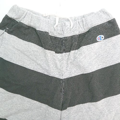 ◇ Champion チャンピオン ボーダー柄 コットン100% ウエストゴム カジュアル ショートパンツ サイズ130 グレー メンズ E 【中古】