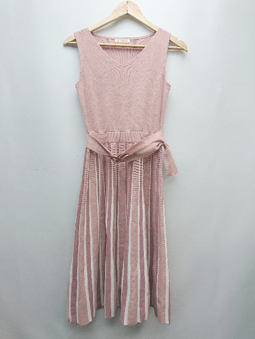 ◇ ◎ BE RADIANCE ストライプ Vネック ノースリーブ 膝下丈 ニット ワンピース サイズF ピンク ホワイト レディース P 【中古】