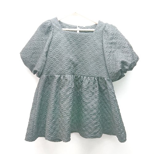 ◇ adapt retailing カジュアル ポコポコ生地 パフスリーブ 半袖 チュニック サイズM ブラック レディース E 【中古】 ◇ adapt retailing カジュアル ポコポコ生地 パフスリーブ 半袖 チュニック サイズM ブラック レディース E 【中古】