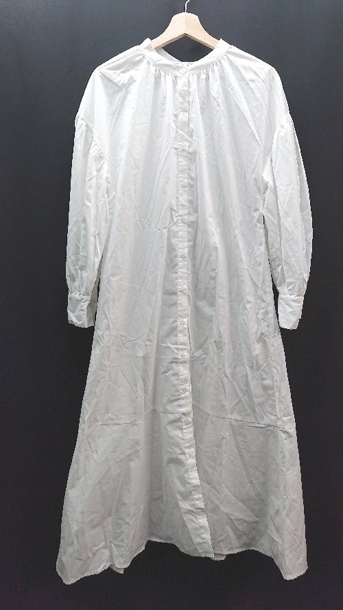 ◇ ノーブランド ラウンドネック フロントボタン 透け感あり 無地 長袖 ロング ワンピース サイズM ホワイト レディース E 【中古】