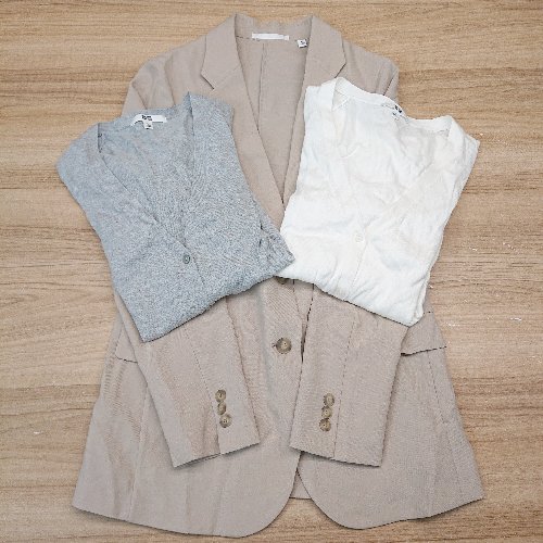 ◇ 《 UNIQLO まとめ売り3点セット サイズ混合 ニット ハイゲージ きれいめ カーディガン ジャケット レディース 》 E 【中古】