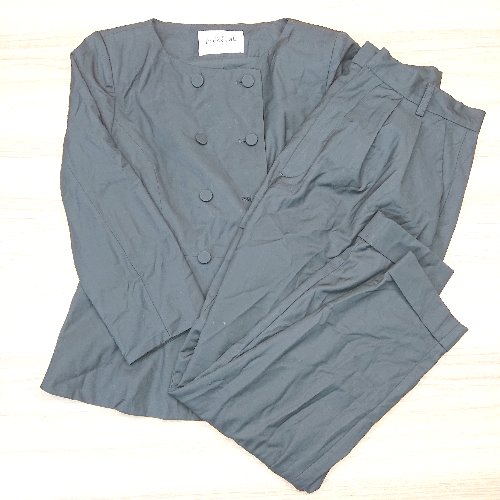 ◇ Dress Lab ノーカラー ツータック きれいめ オフィスカジュアル セットアップ サイズM ブラック レディース E 【中古】