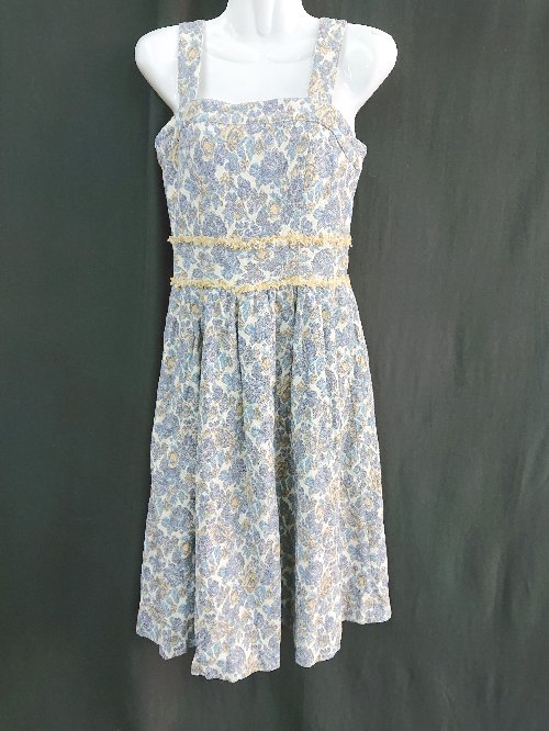 ◇ Lily Brown 総花柄 裏地あり ボリューム感 かわいい ロング丈 ワンピース サイズF ブルー レディース E 【中古】